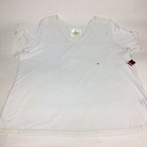 (NWT) Avenue, Wht deep V neck Shirt
